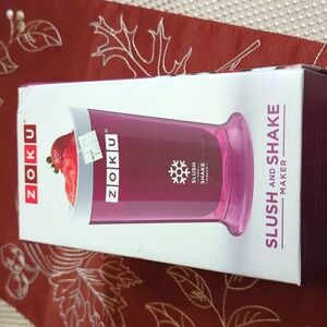 Zoku slush and shake maker